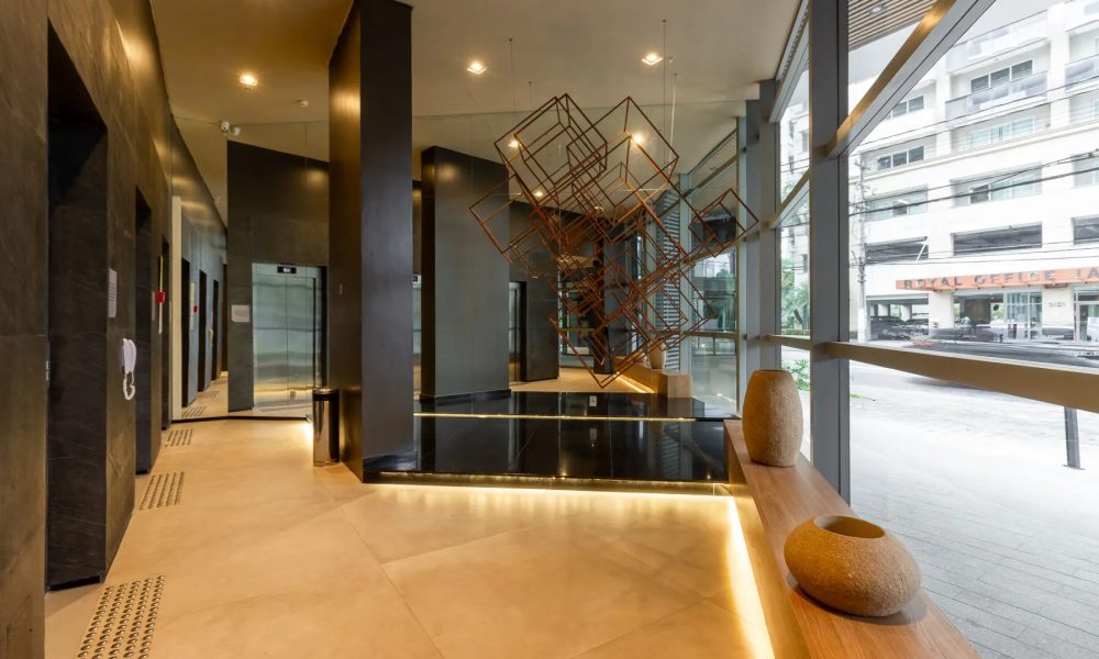 C - Hall elevador