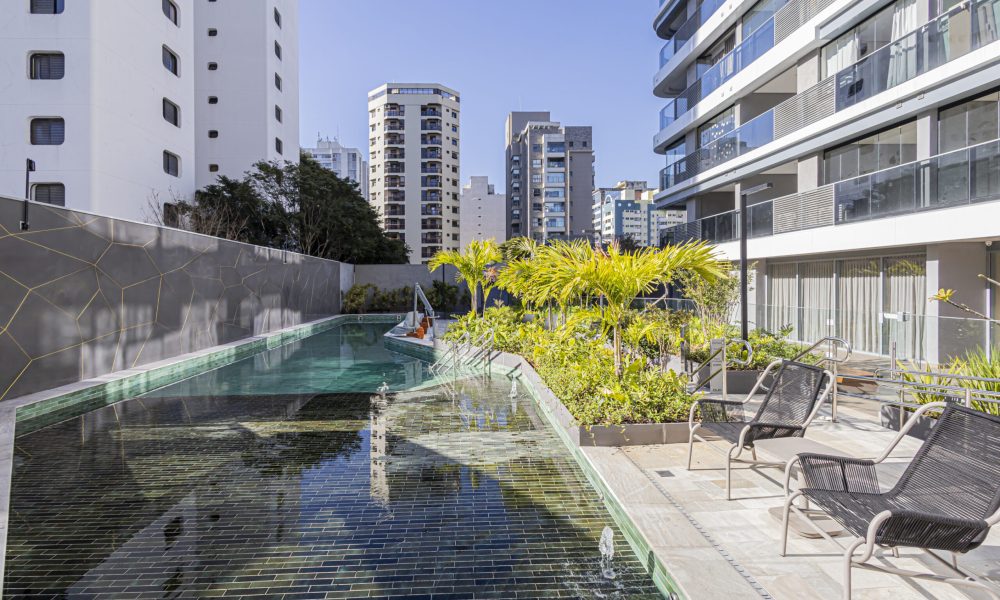 K - Piscina